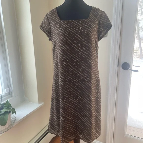 jones new york a-line dresses Jones New York White and Black A-Line Dress with Pleated Ruffles Size 10